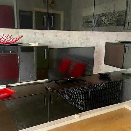 Apartman Charming At 50 M From The Of *
