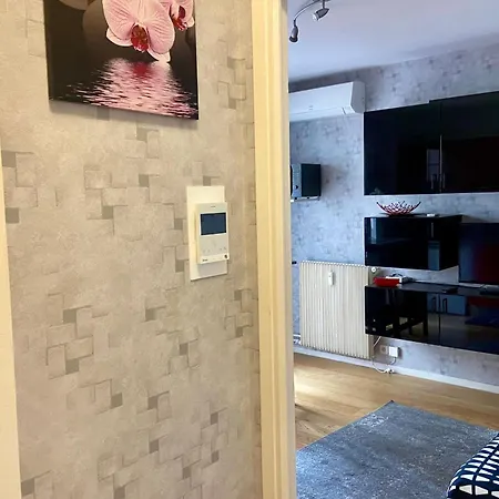 Charming At 50 M From The Of Apartman *